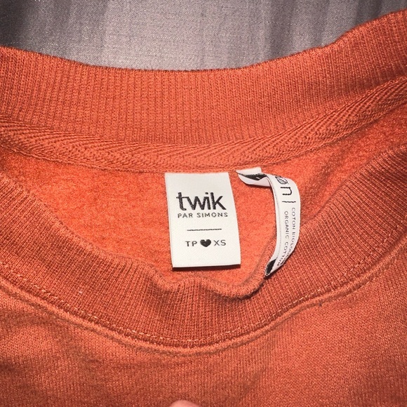 TWIK Simons crewneck regular fit Women’s sweater size XS burnt orange worn Once - Picture 2 of 2
